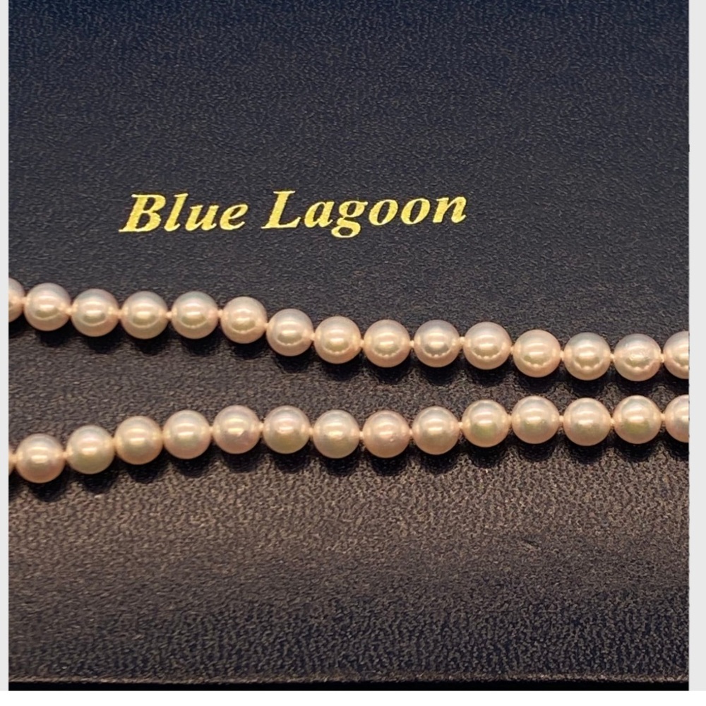 Authentic Blue Lagoon 6mm Pearl Necklace in Box